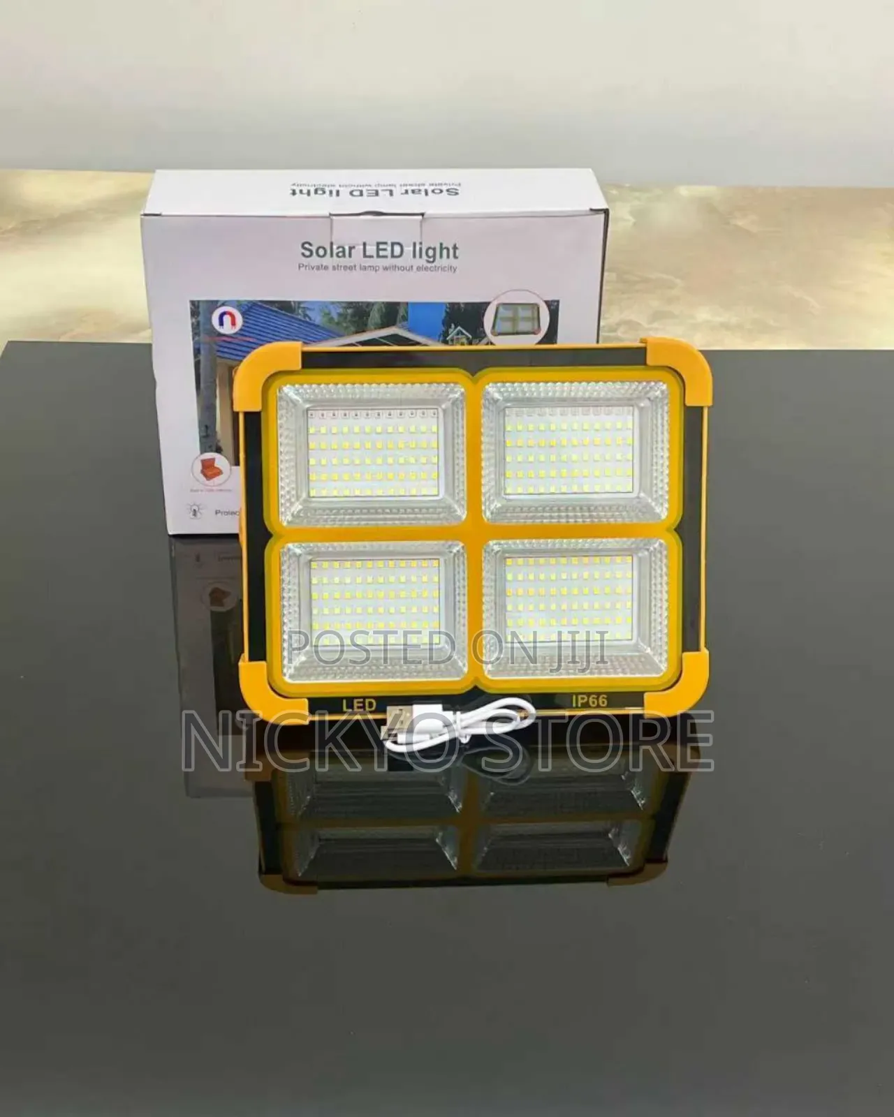 Solar Led Flood Light (Ip66 Waterproof)