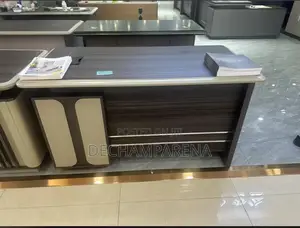 Luxurious Office Table Set