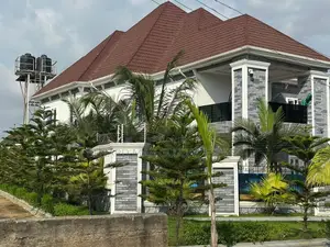 Furnished 5bdrm Duplex in Mab Global Estate, Mbora for sale