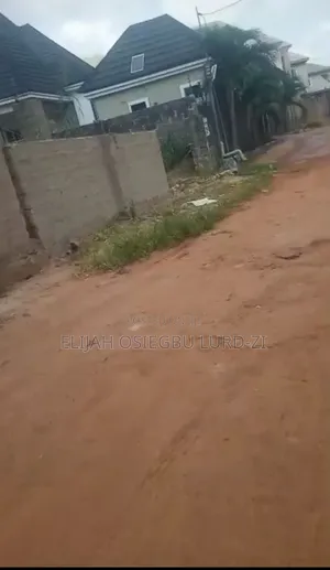 3bdrm Block of Flats in Airport View Estate, Oshimili South for sale