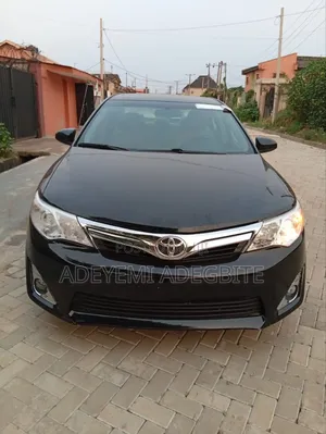 Toyota Camry XLE 4dr Sedan (2.5L 4cyl 6A) 2012 Black
