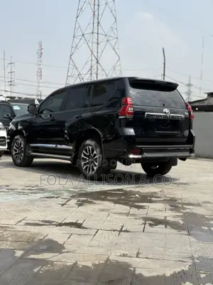 Toyota Land Cruiser Prado 2015 Black