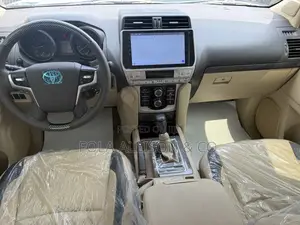 Toyota Land Cruiser Prado 2015 Black