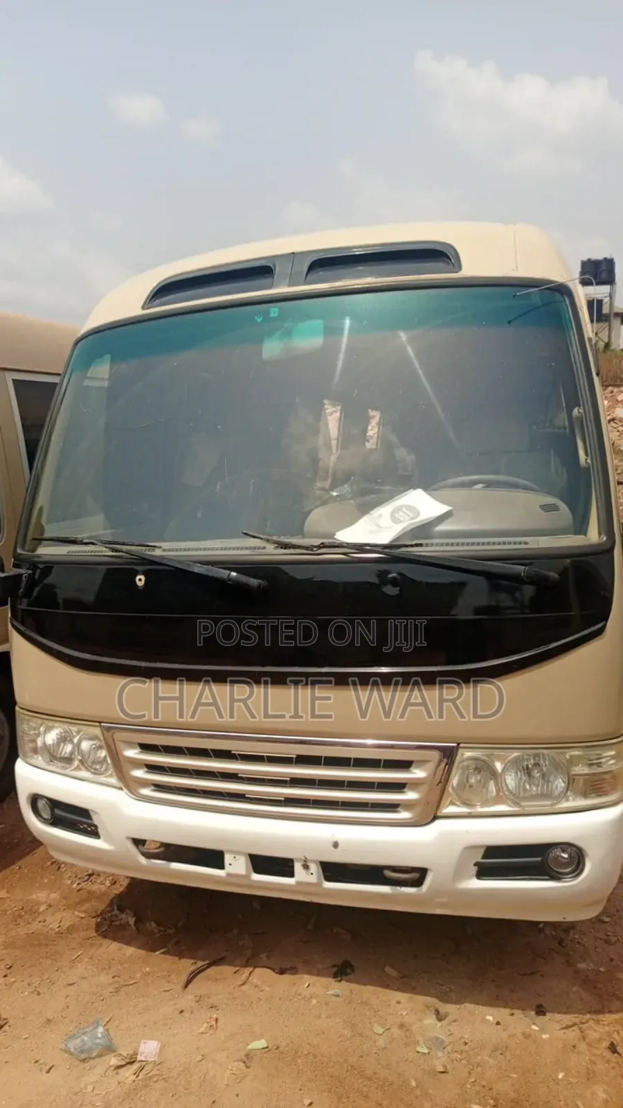 Toyota Coaster 2010 Gold