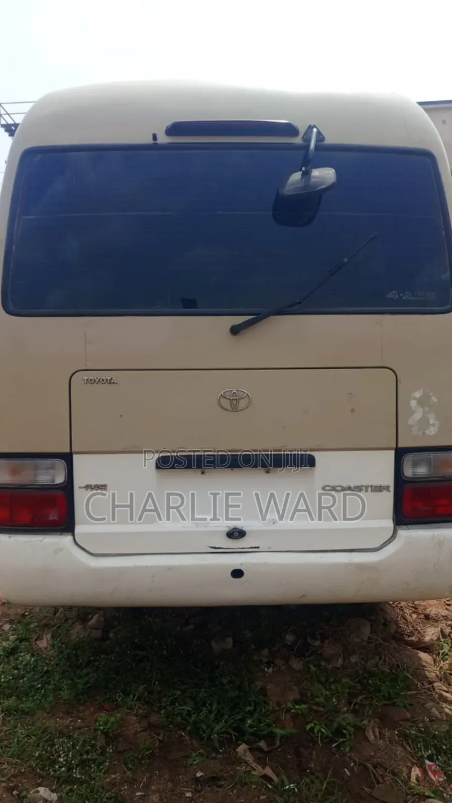 Toyota Coaster 2010 Gold