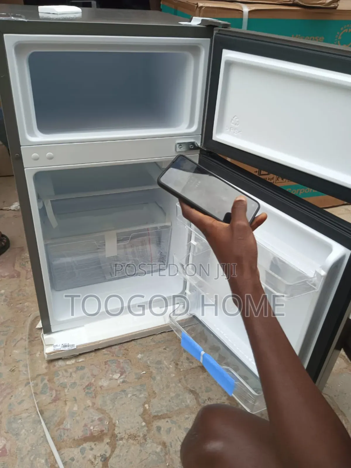 Hisense Tabletop Refrigerator