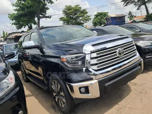 Toyota Sequoia Limited 4dr SUV 4WD (5.7L 8cyl 6A) 2015 Black