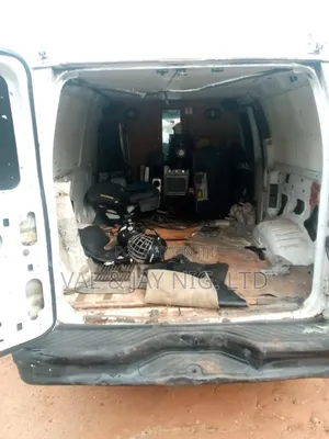 Ford E250 2004 White