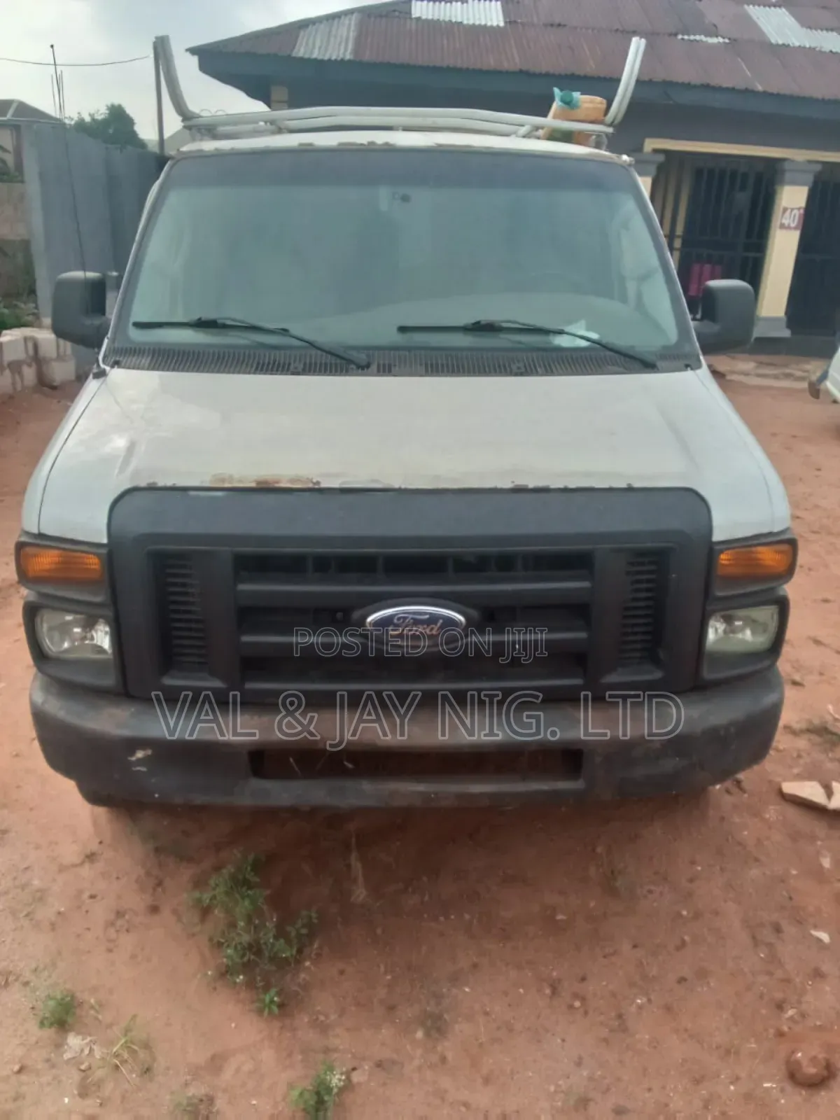 Ford E250 2004 White