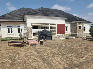 4bdrm Bungalow in Ogheghe Off Sapele, Benin City for rent