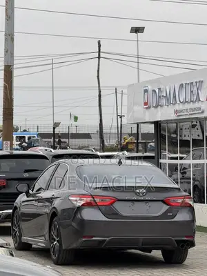 Toyota Camry 2018 Gray