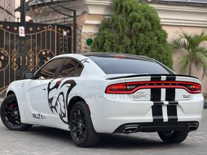 Dodge Charger SXT AWD 2016 White