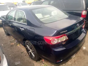 Toyota Corolla 2011 Blue
