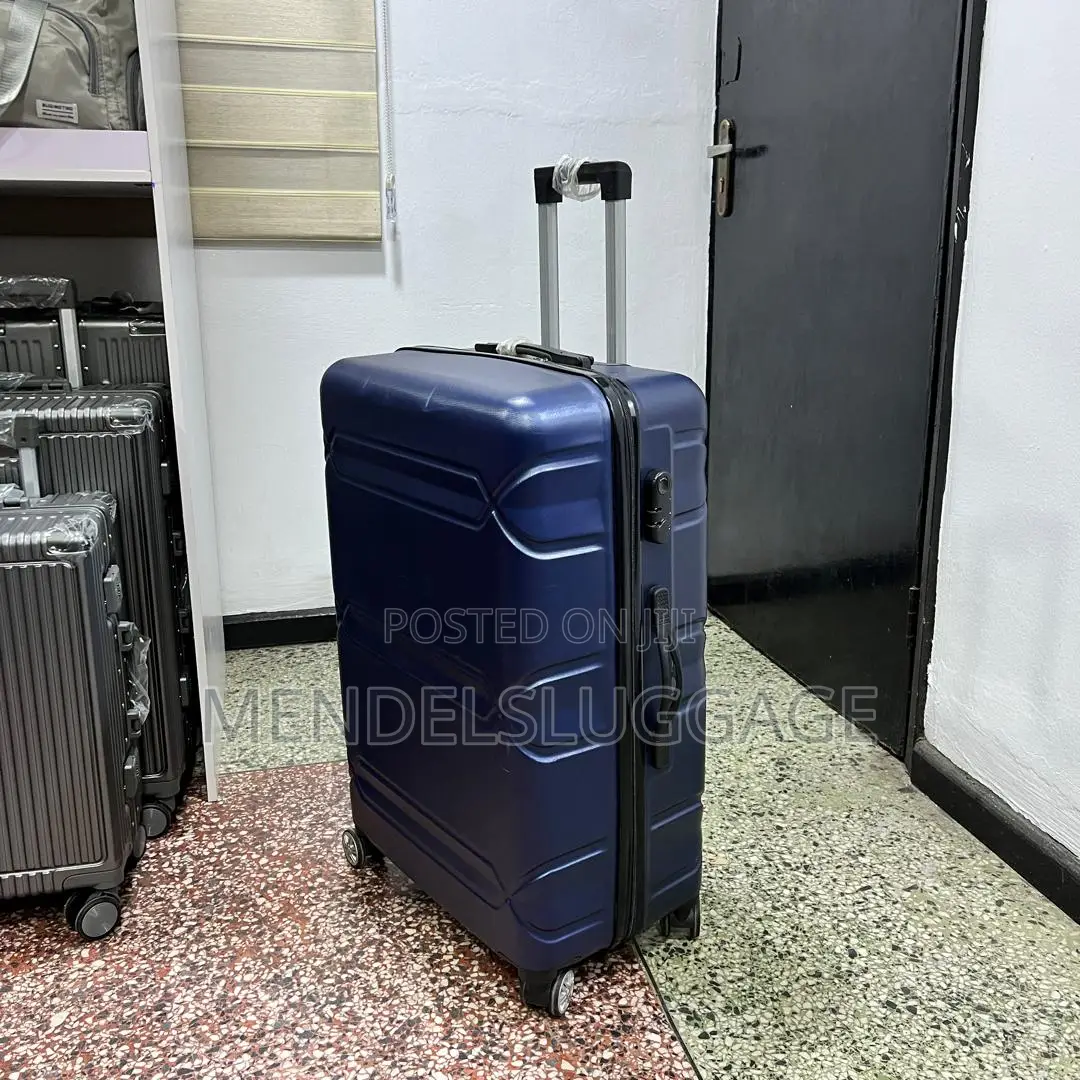 Dark Blue Hard-Shell Spinner Suitcase With Telescopic Handle