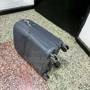Small Dark Gray Spinner Suitcase With Hard-Shell Body