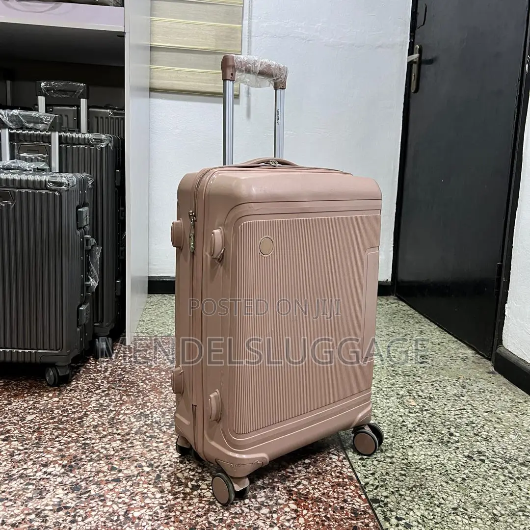 Pink Hard-Shell Spinner Suitcase With Telescopic Handle