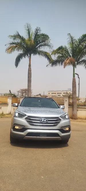 Hyundai Santa Fe SE FWD 2016 Silver