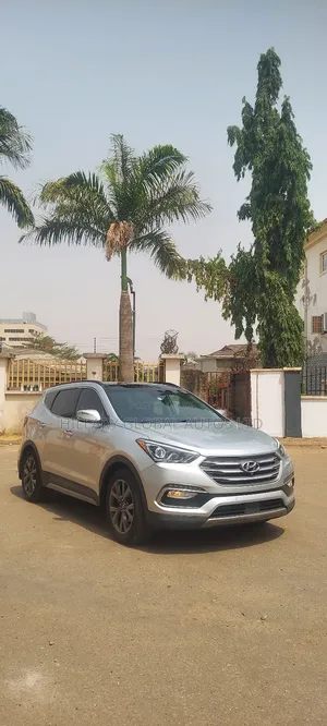 Hyundai Santa Fe SE FWD 2016 Silver