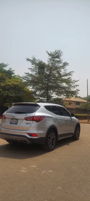 Hyundai Santa Fe SE FWD 2016 Silver