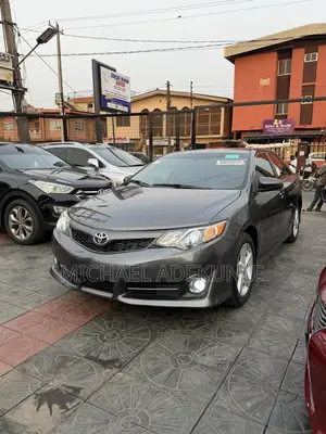 Toyota Camry 2014 Gray