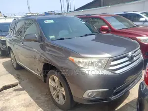 Toyota Highlander Limited 2012 Gray