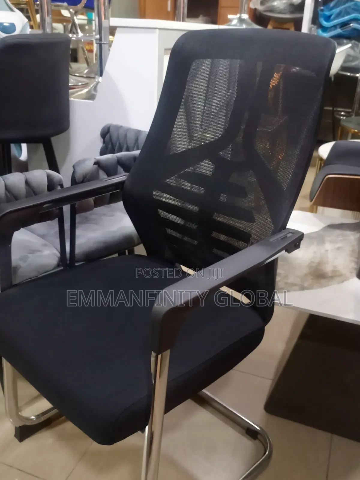 Executive Office Visitors Chair, Fabric Seat and Mesh Back.