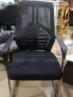 Executive Office Visitors Chair, Fabric Seat and Mesh Back.