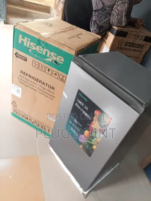 Hisense Modern Silver Refrigerator – Space Saving Design