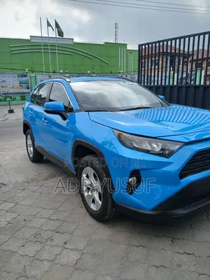 Toyota RAV4 2022 Blue