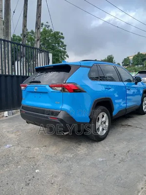 Toyota RAV4 2022 Blue