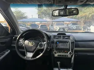 Toyota Camry XLE V6 4dr Sedan (3.5L 6cyl 6A) 2012 Black