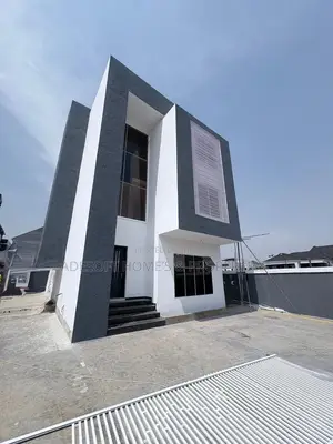4bdrm Duplex in Kolapo Ishola Gra,, Akobo for sale