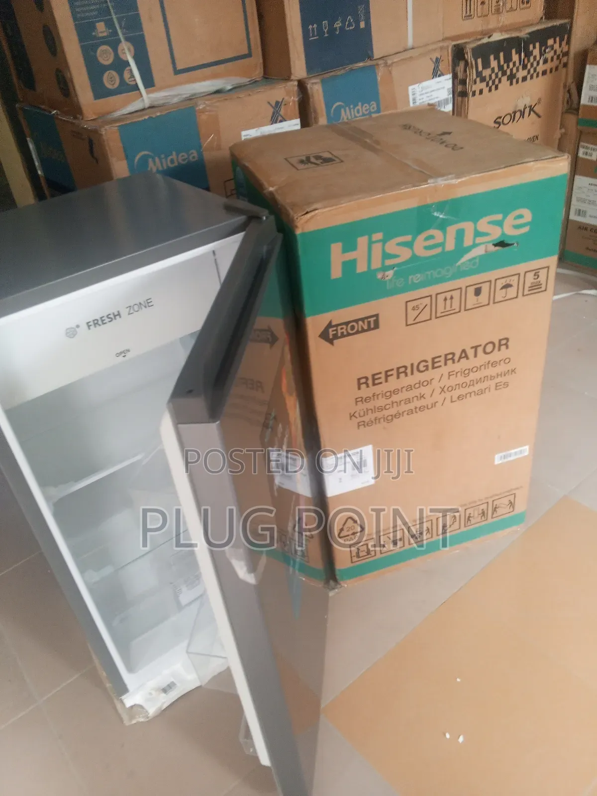 Hisense Modern Silver Refrigerator for Apartments