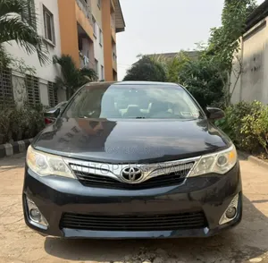 Toyota Camry XLE 4dr Sedan (2.5L 4cyl 6A) 2012 Black