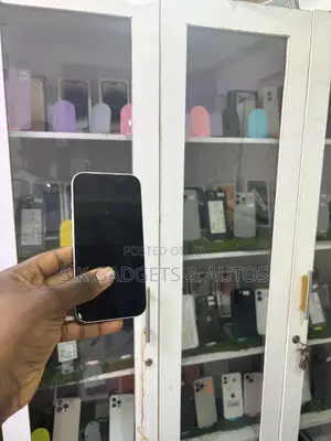 Apple iPhone 16 128 GB White