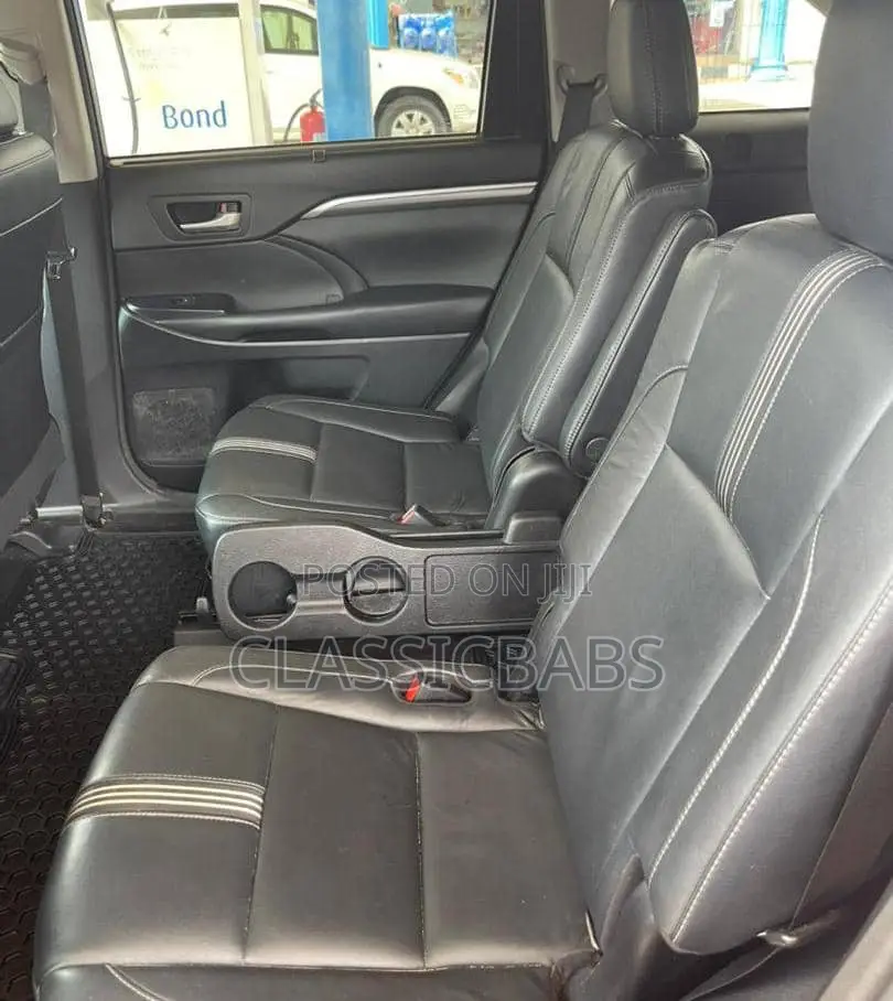 Toyota Highlander 2016