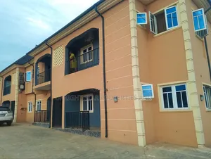 Furnished 2bdrm Block of Flats in Fountain Ijetu Area, Osogbo for rent