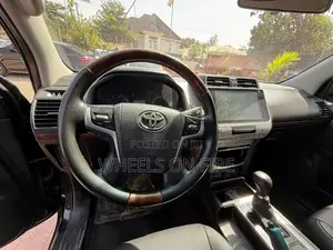 Toyota Land Cruiser 2022 Black