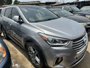 Hyundai Santa Fe SE Ultimate FWD 2018 Gray