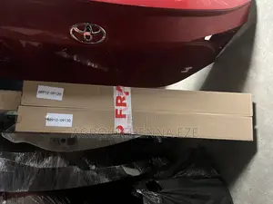 Toyota Boot Shock Highlander 2015