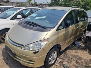 Toyota Previa 2005 Yellow