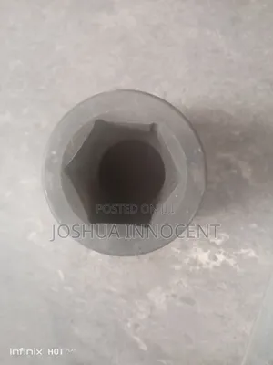 1 1/2 Socket