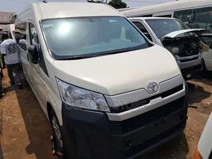 Toyota HiAce 2020 White