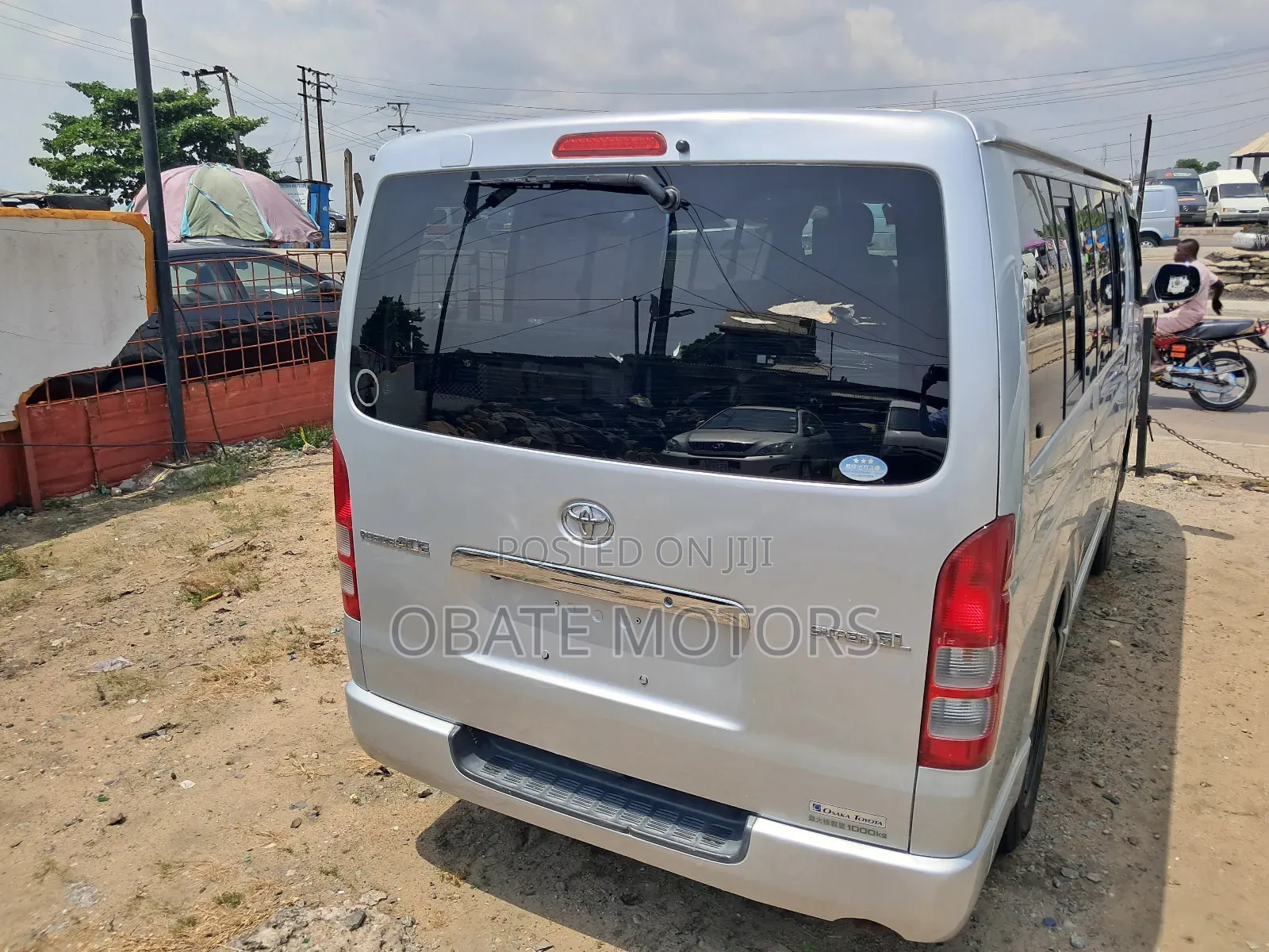 Toyota HiAce 2012 Silver