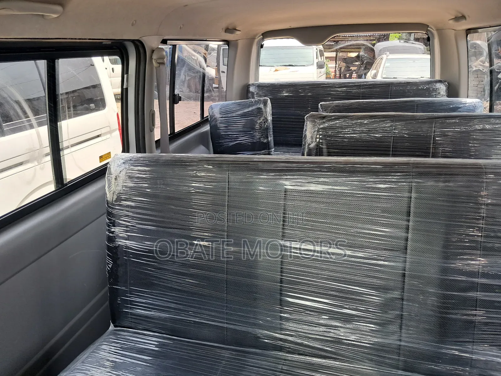 Toyota HiAce 2012 Silver