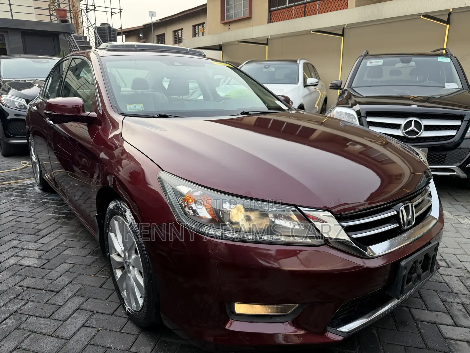 Honda Accord Touring 4dr Sedan FWD (3.5L 6cyl 6A) 2013 Burgundy