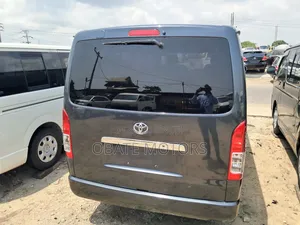 Toyota HiAce 2013 Grey