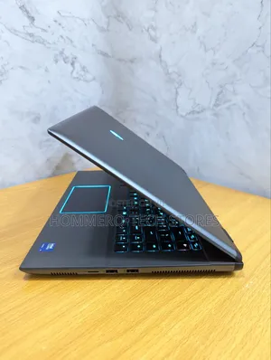 Laptop Dell Alienware M16 R2 32GB Intel Core Ultra 9 SSD 1T