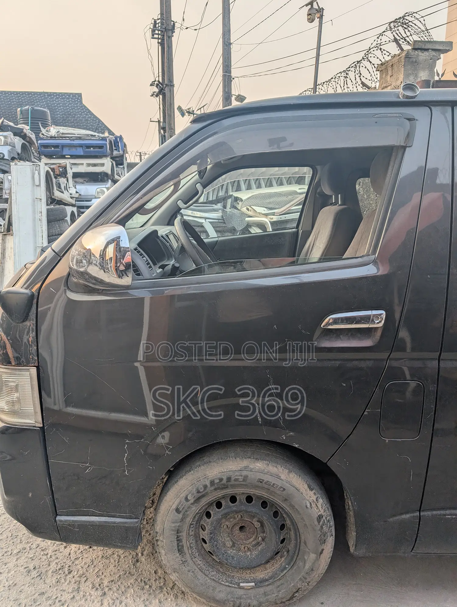 Toyota HiAce 2010 Black
