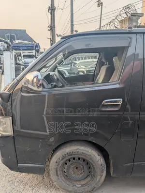 Toyota HiAce 2010 Black
